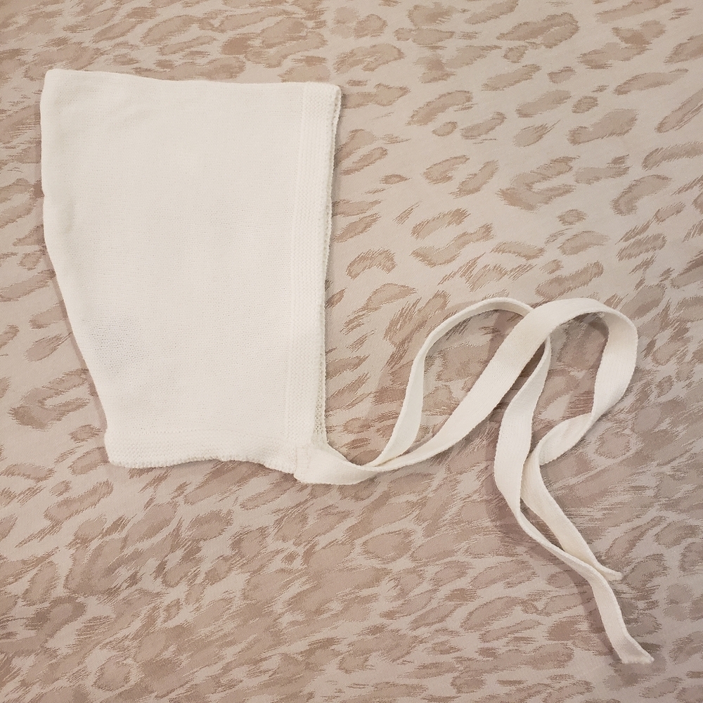 FELTMAN BROS White Pointed Knit Bonnet 3-6M NWOT